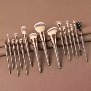 Custom Soft Synthetic Fibre 15 Piece Professional Makeup Brush Set Fluffy Precise Brushes for Face Concealer Application Daily