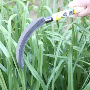 Factory Industrial Grade Carbon Steel Garden Tool Grass Cutting Sickle Sharp Blade Wooden Handle for Lawn Weeding