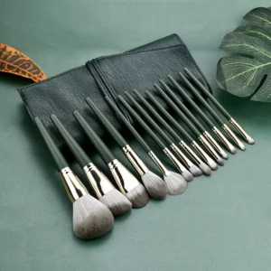 Private Label 14Pcs Green Makeup Brush Set Shaving Brush Concealer Powder Blush Eye Shadow Brushes Wood Handle Synthetic Hair