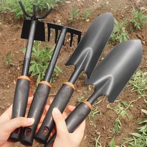Small Three Piece Set Manual Agricultural Gardening Tool Shovel Spade Rake Hoe for Planting Vegetables for Flower Garden Care