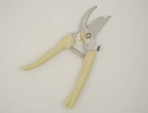 Telescopic Hand Pruner with Anti-Slip Grip Steel Blade Shear Bypass Pruning Shears for Garden Plant Care